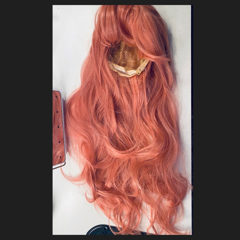 pink/peach bubblegum synthetic wig